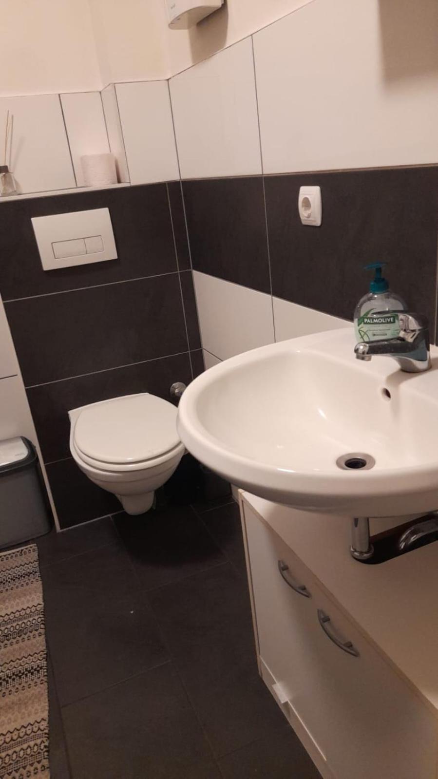 City-Apartment In Krefeld, Kueche, Naehe Duesseldorf Messe المظهر الخارجي الصورة